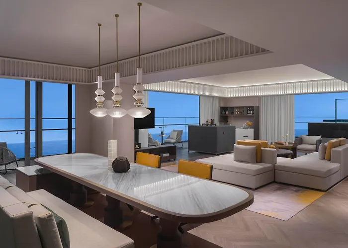 Hoiana Hotel & Suites